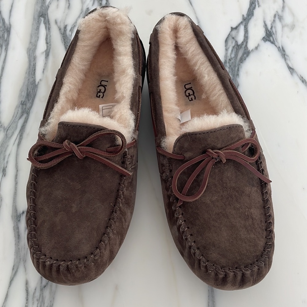 Ugg moccasin Slippers - Picture 2 of 5